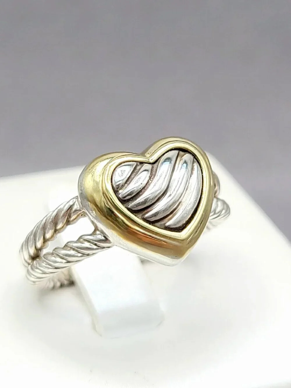 David Yurman Classic Cable Sculpted Heart Ring w/ 18K Yellow Gold - Sz 7 - RARE - Picture 3 of 12